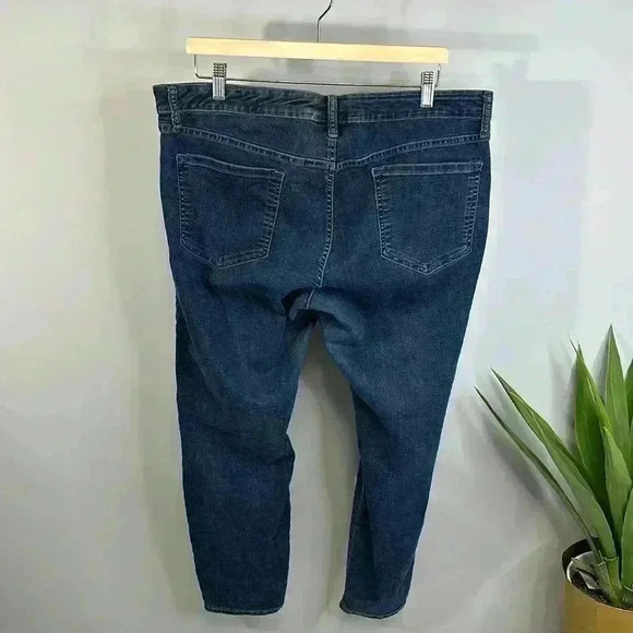 Old Navy - Regular  Standard - Picture 2 of 6